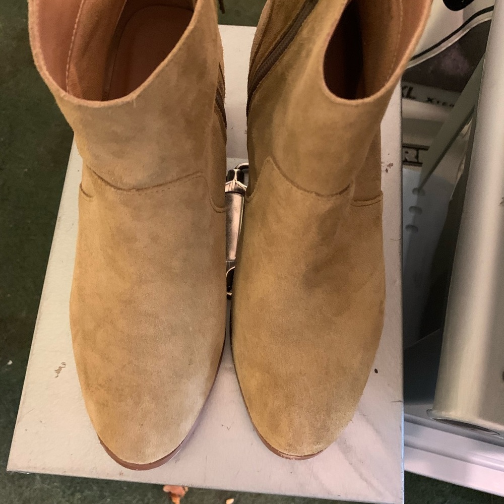 Women’s ankle boots